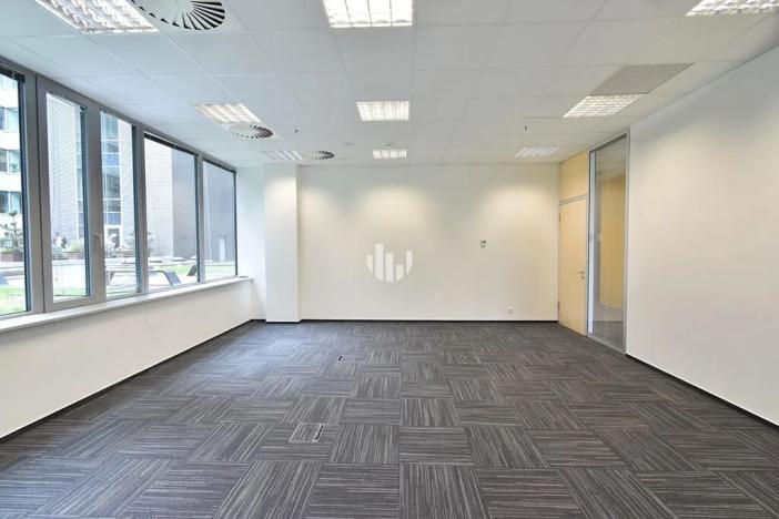 Pronájem kanceláře, Praha - Stodůlky, Bucharova, 898 m2