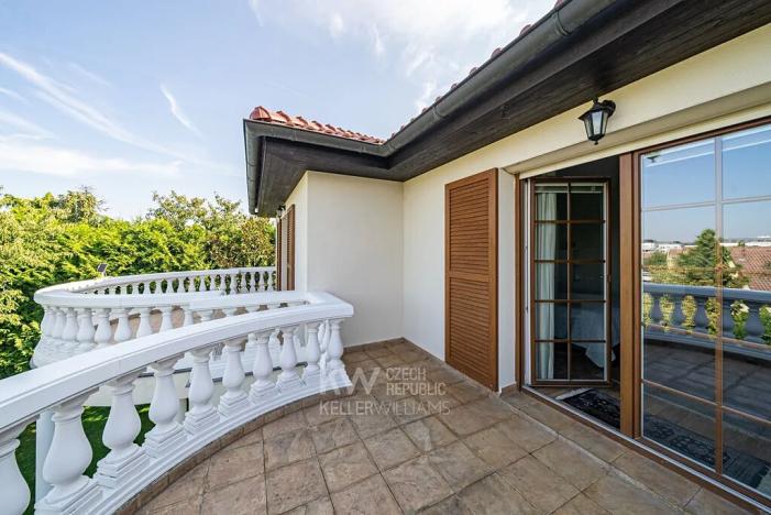 Prodej rodinného domu, Horoměřice, Za Špejcharem, 458 m2