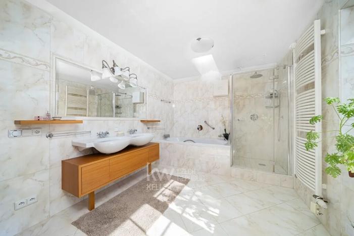 Prodej rodinného domu, Horoměřice, Za Špejcharem, 458 m2