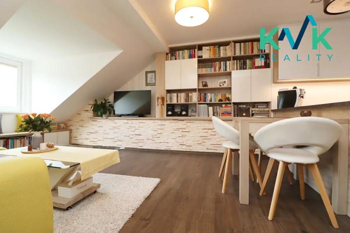 Prodej bytu 2+kk, Karlovy Vary, Nebozízek, 77 m2