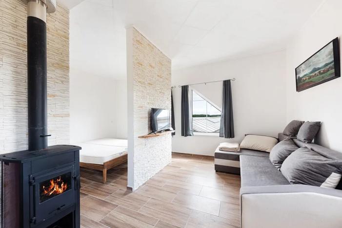 Prodej komerční nemovitosti, Miřetice, 956 m2