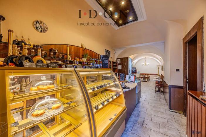 Prodej činžovního domu, Frýdek-Místek, Zámecké nám., 450 m2