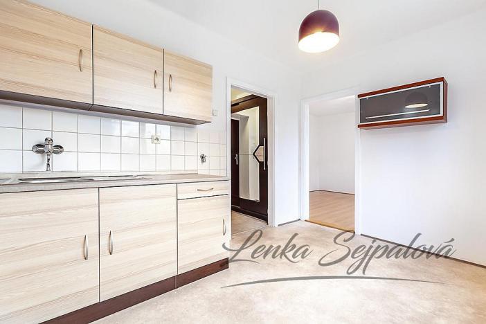 Prodej bytu 1+1, Chvaletice, Obránců míru, 32 m2