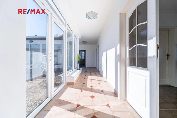 Prodej bytu 6+kk a větší, Střelice, Ant. Smutného, 235 m2