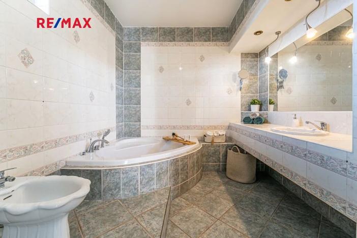 Prodej bytu 6+kk a větší, Střelice, Ant. Smutného, 235 m2