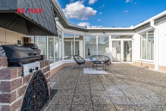 Prodej bytu 6+kk a větší, Střelice, Ant. Smutného, 235 m2