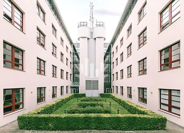 Pronájem kanceláře, Praha - Karlín, Sokolovská, 290 m2