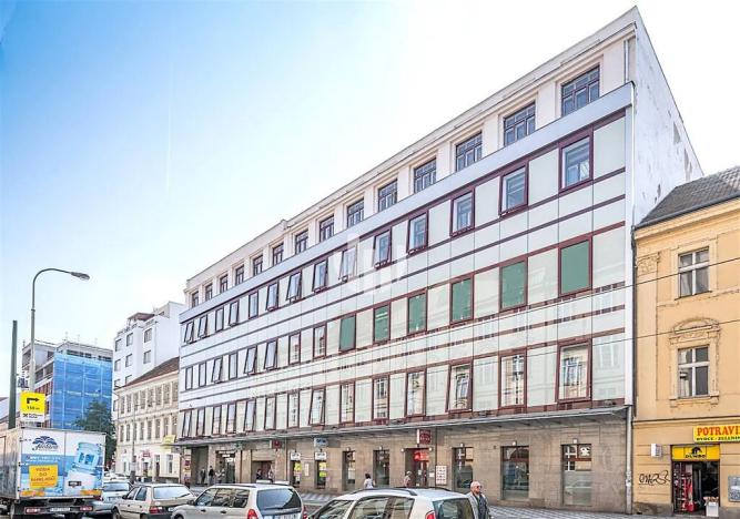 Pronájem kanceláře, Praha - Karlín, Sokolovská, 218 m2