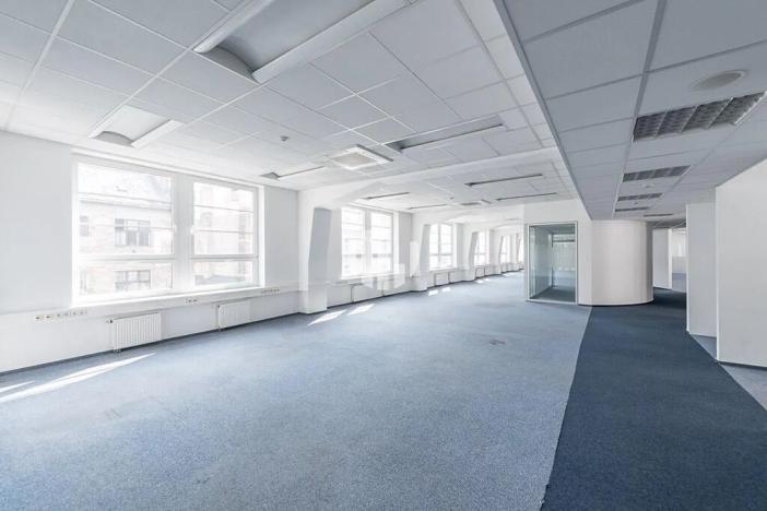 Pronájem kanceláře, Praha - Karlín, Sokolovská, 321 m2