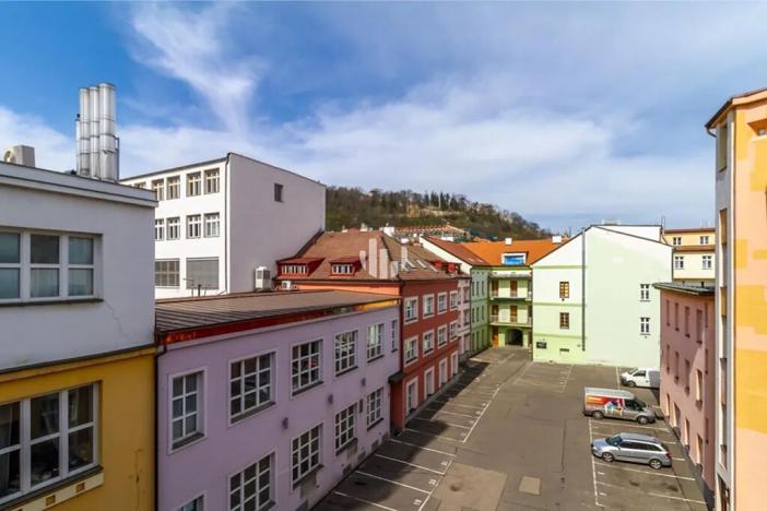 Pronájem kanceláře, Praha - Smíchov, Zubatého, 260 m2