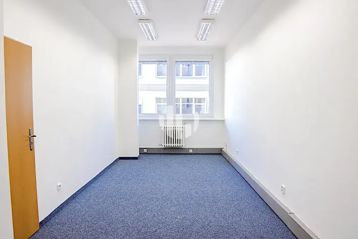 Pronájem kanceláře, Praha - Chodov, Roztylská, 375 m2