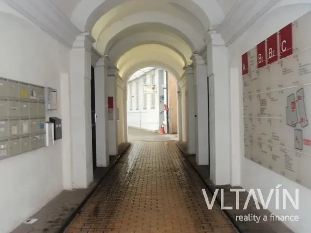 Pronájem kanceláře, Praha - Nové Město, Revoluční, 31 m2