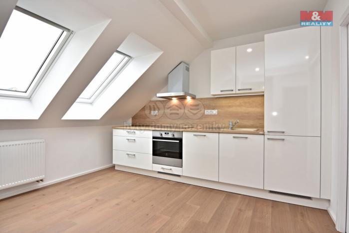 Pronájem bytu 1+kk, Mladá Boleslav, náměstí Republiky, 35 m2