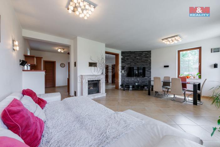 Prodej rodinného domu, Nová Role - Mezirolí, 221 m2