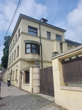Pronájem kanceláře, Praha - Smíchov, Holečkova, 1065 m2