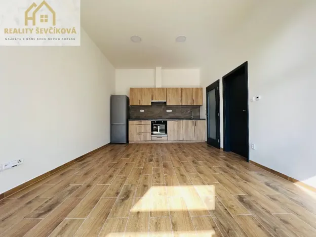 Pronájem bytu 3+kk, Hradec Králové, Habrmanova, 62 m2