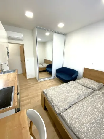 Pronájem bytu 1+kk, Zlín, Štefánikova, 24 m2