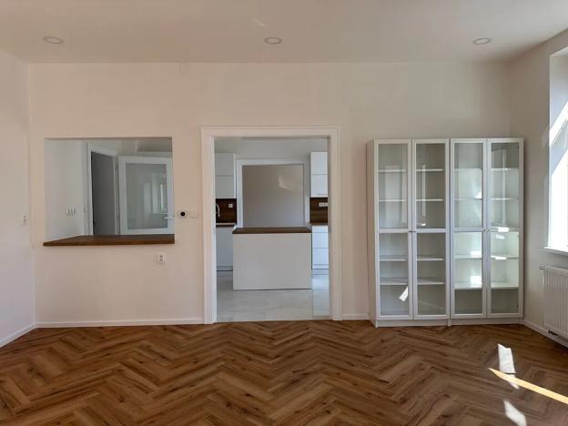 Prodej bytu 4+1, Děčín, Husovo nám., 156 m2