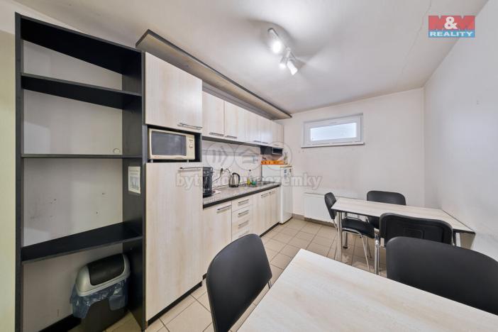 Pronájem obchodního prostoru, Trutnov - Poříčí, Polská, 327 m2