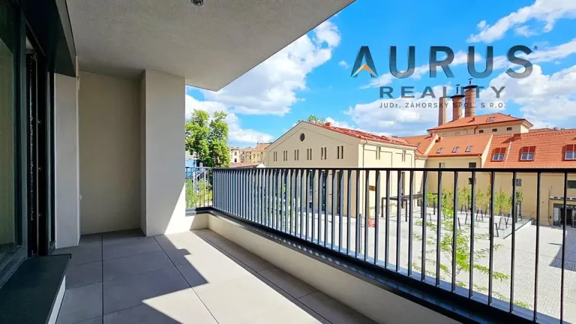 Pronájem bytu 1+kk, Praha - Nusle, Bělehradská, 50 m2