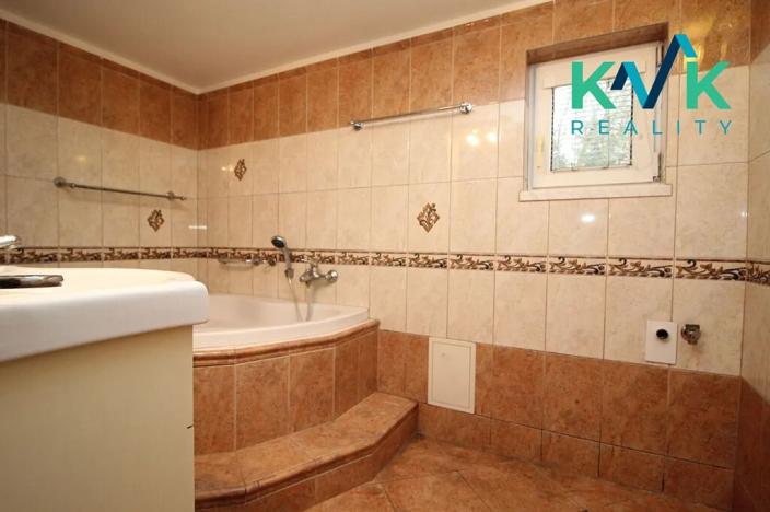 Prodej rodinného domu, Karlovy Vary, Dobrovského, 150 m2