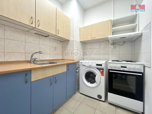 Pronájem bytu 2+1, Zlín, Štefánikova, 35 m2