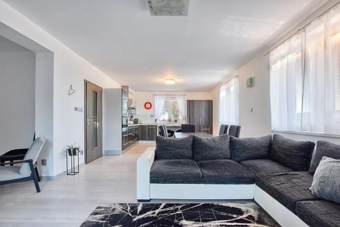 Prodej rodinného domu, Kožlí, 193 m2