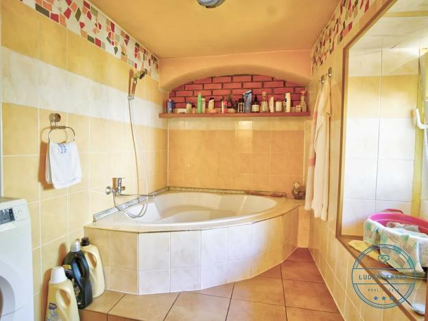 Prodej vícegeneračního domu, Znojmo, 195 m2