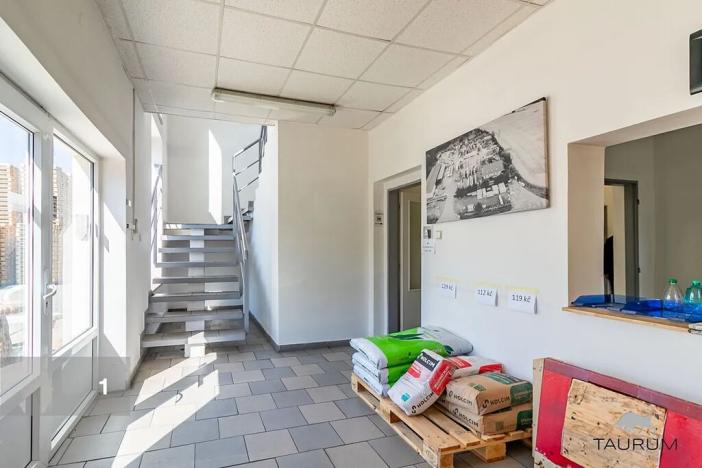 Prodej výrobních prostor, Vojkovice, 12027 m2