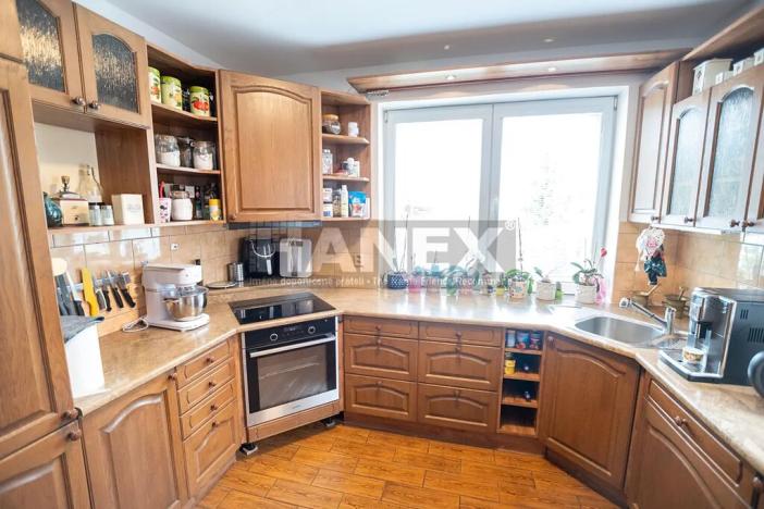 Prodej vícegeneračního domu, Praha - Horní Počernice, Na nové silnici, 394 m2