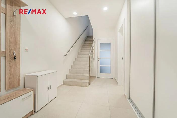 Prodej rodinného domu, Praha - Horní Počernice, Artistů, 116 m2