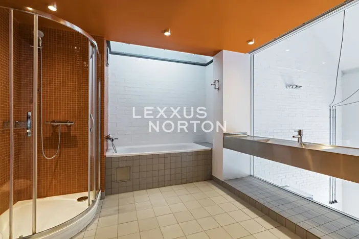 Pronájem atypického bytu, Praha - Holešovice, Na Maninách, 146 m2