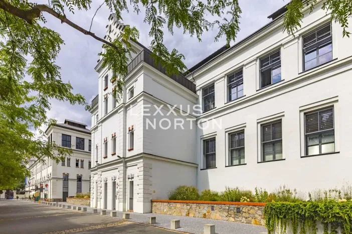 Pronájem atypického bytu, Praha - Holešovice, Na Maninách, 146 m2