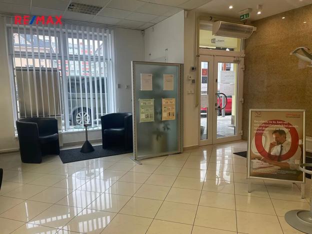 Pronájem kanceláře, Kladno, Osvoboz. pol. vězňů, 183 m2