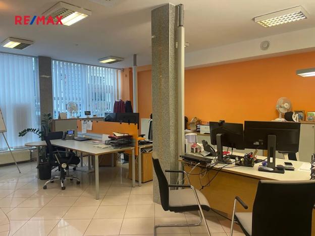 Pronájem kanceláře, Kladno, Osvoboz. pol. vězňů, 183 m2