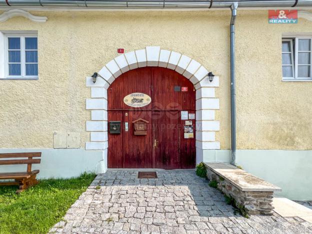 Pronájem restaurace, Železná Ruda, Klostermannovo náměstí, 270 m2