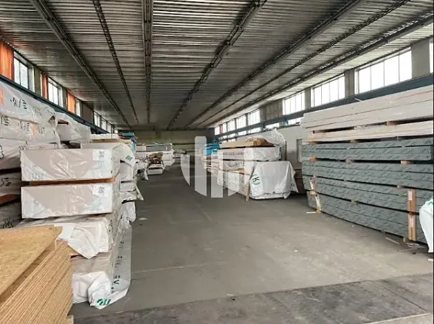 Pronájem skladu, Plzeň, Libušínská, 6000 m2