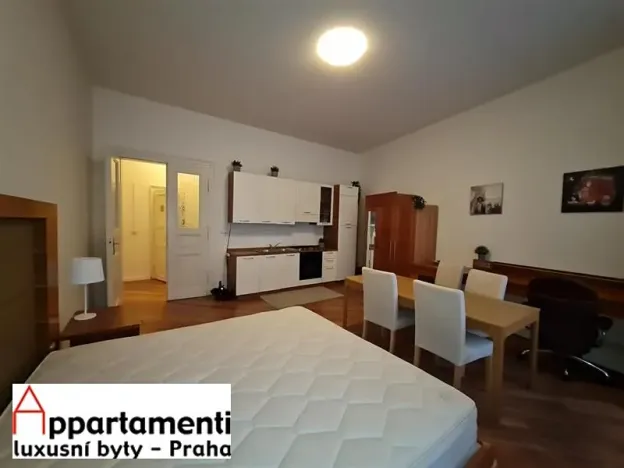 Prodej bytu 2+kk, Praha - Staré Město, Masná, 49 m2