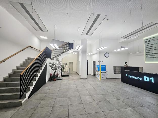 Pronájem kanceláře, Praha - Veleslavín, Na okraji, 985 m2