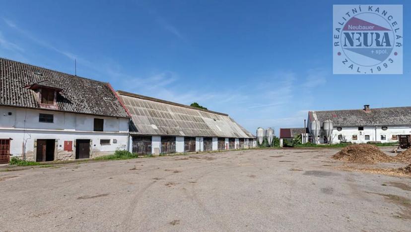 Prodej zemědělského objektu, Okrouhlice, Valečov, 12145 m2