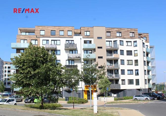 Prodej garážového stání, Praha - Hlubočepy, Vítové, 29 m2