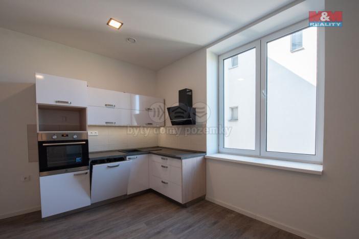 Pronájem bytu 3+kk, Hradec Králové - Kukleny, Pražská třída, 66 m2