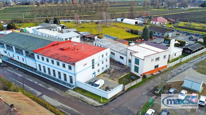 Pronájem kanceláře, Moravany, 94 m2