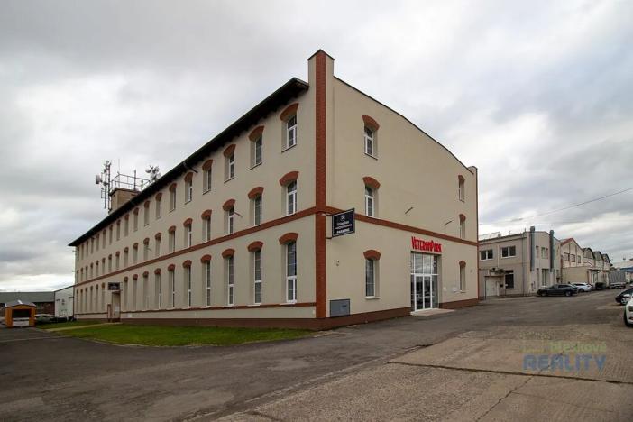 Pronájem obchodního prostoru, Brandýs nad Labem-Stará Boleslav, 633 m2