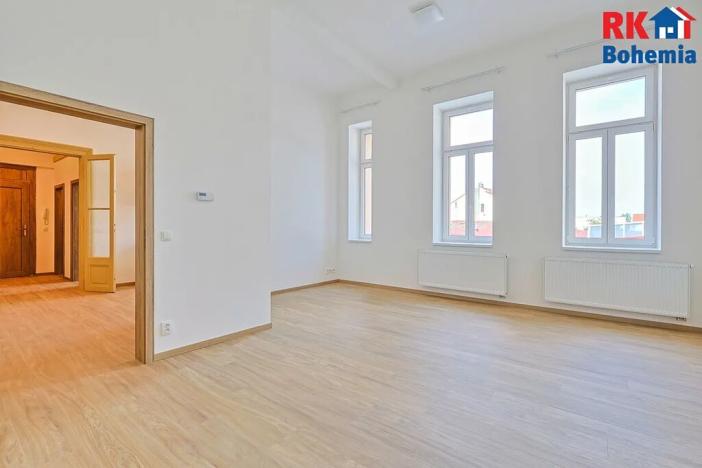 Pronájem bytu 2+kk, Český Brod, nám. Arnošta z Pardubic, 61 m2