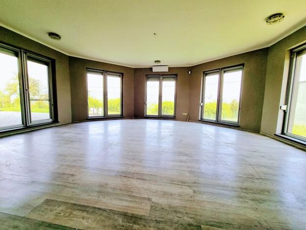 Prodej rodinného domu, Modlany, 320 m2