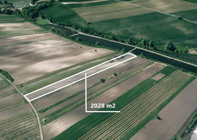 Prodej podílu pole, Hlohovec, 1352 m2
