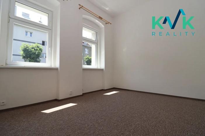Prodej bytu 1+1, Karlovy Vary, Závodu míru, 29 m2