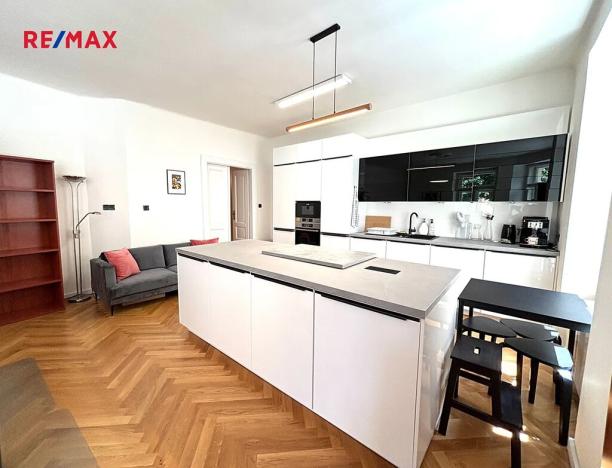 Pronájem kanceláře, Praha - Vinohrady, Kolínská, 127 m2