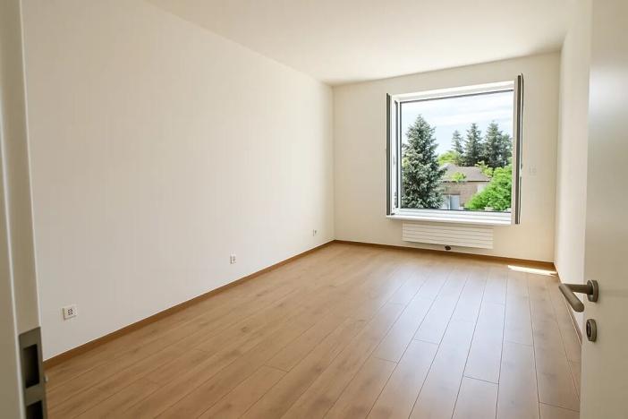 Prodej bytu 2+kk, Praha - Hostavice, Českobrodská, 64 m2